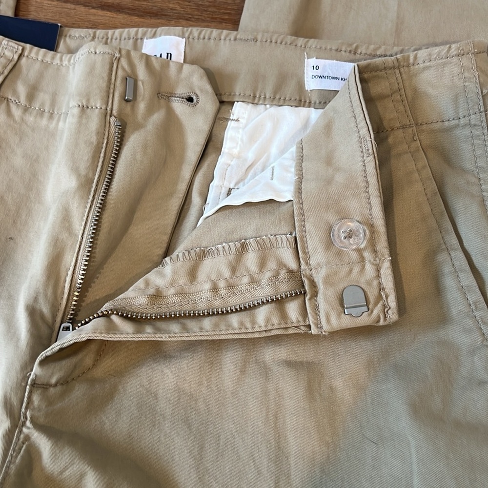 NWT GAP Downtown Khaki Pants - Picture 8 of 8